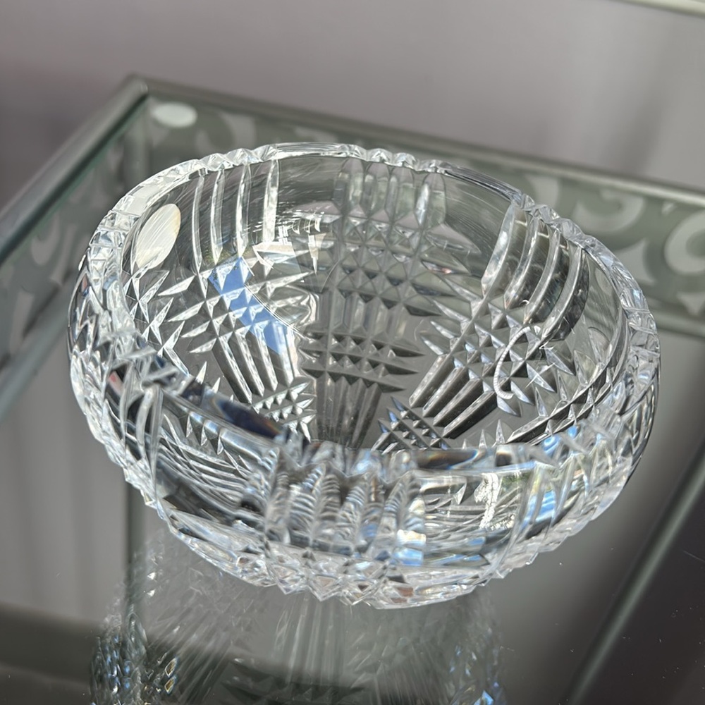 Vintage MCM Astral cut crystal small bowl full lead hand made crystal Korea - Picture 5 of 11